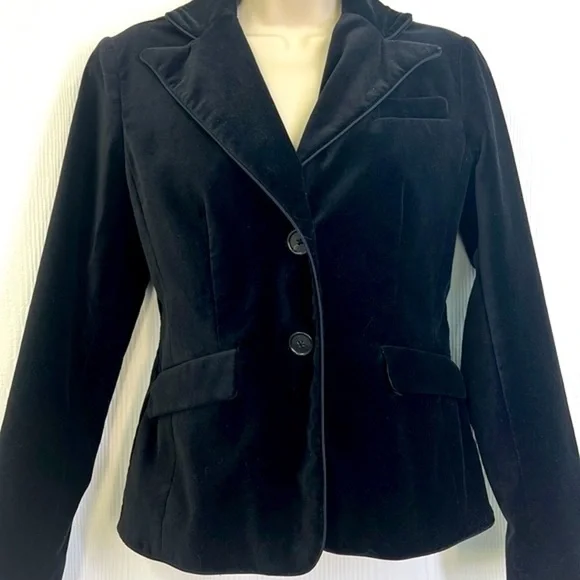 Ann Taylor - Black Velvet 2 Button and 2 Pocket Blazer Size 2 Petite